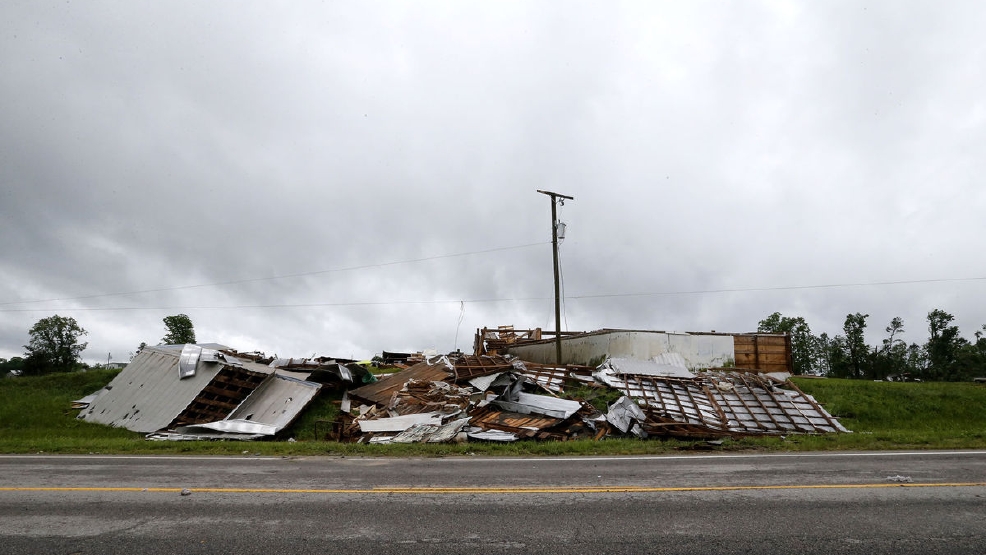 Damage but no injuries after tornado hits central Virginia WSET