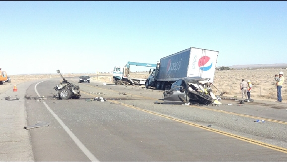 1 killed in crash that shuts down Hwy. 58 through Boron KBAK