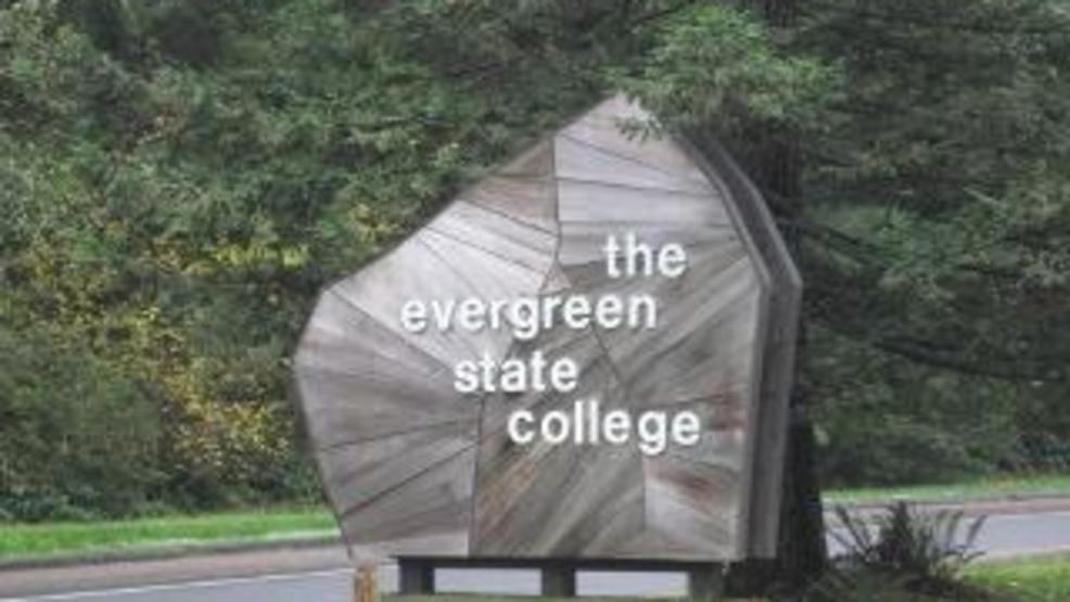 Evergreen State College_entrance.jpg Evergreen State College_entrance.jpg