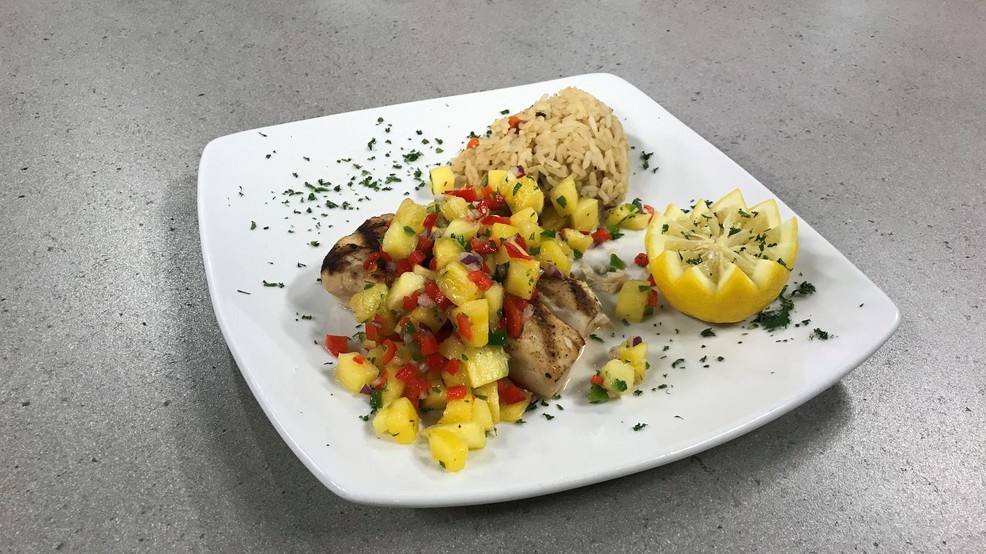 Enjoy a Friday Fish Fry at River's Bend in Green Bay WLUK