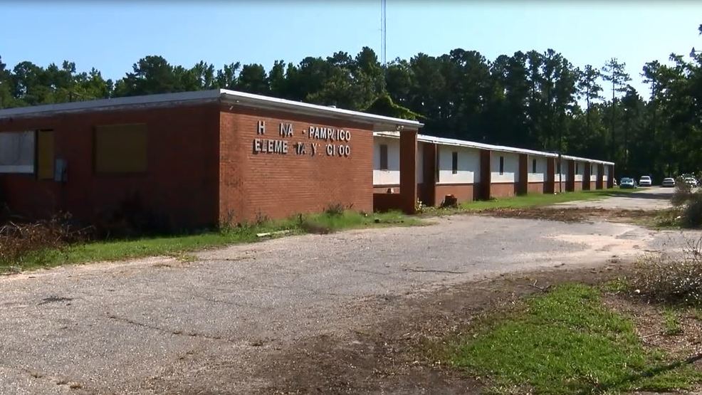 Group working to restore old schoolhouse in Pamplico WPDE