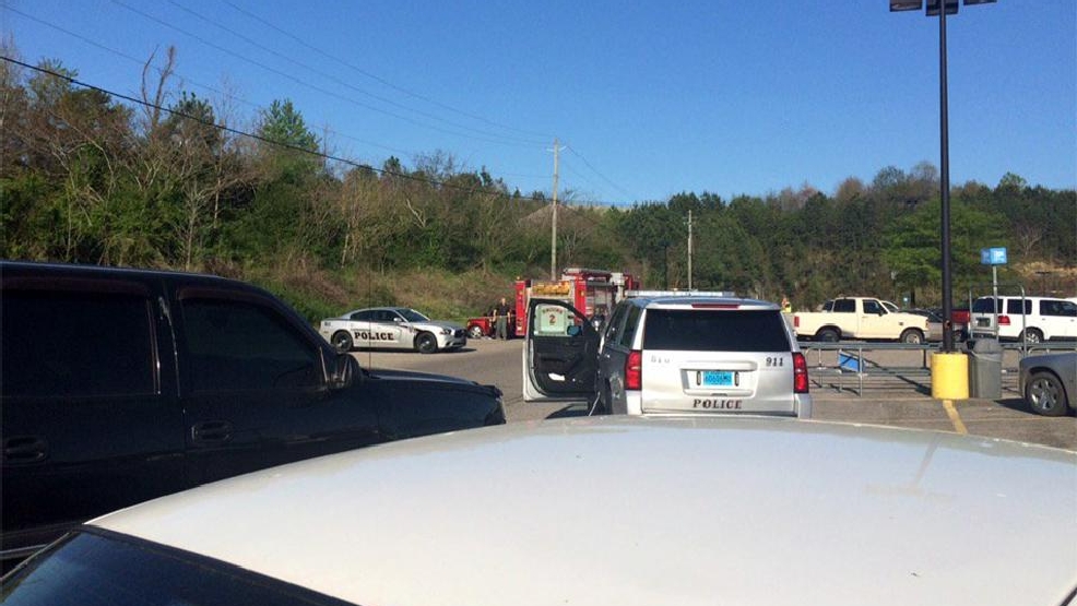 Gardendale Police Investigating After Body Found Inside Car In Walmart Parking Lot Wbma 4404