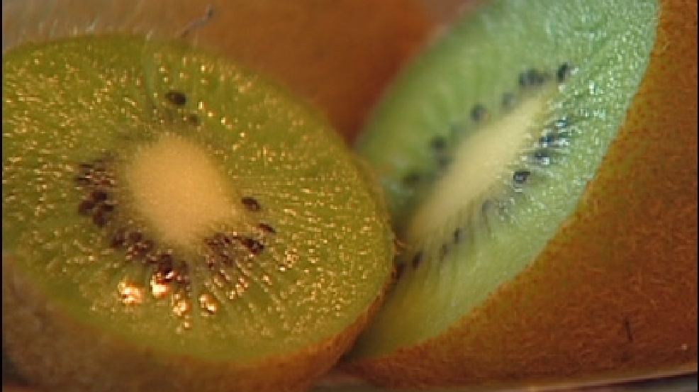 School pulls kiwifruit after allergic reaction sends student into shock