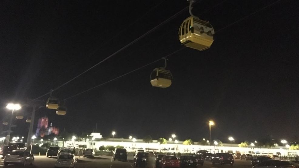 Parkgoers stuck on Disney World's new aerial cable cars WPEC
