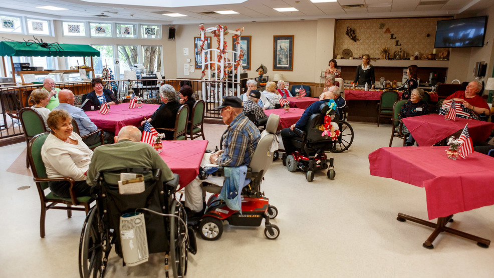 Veterans home celebrates holiday in style WHAM