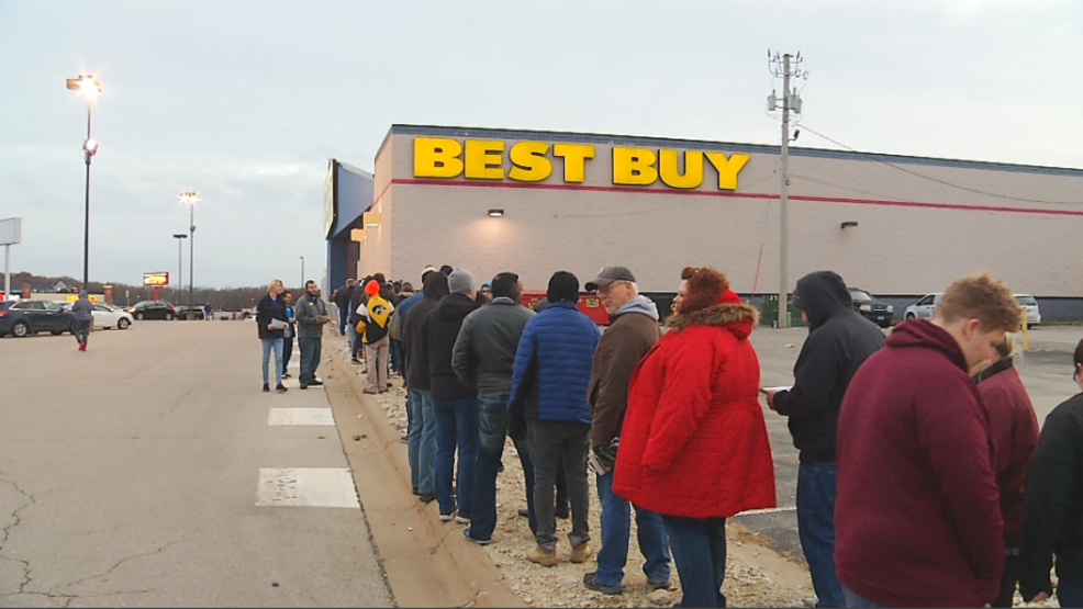 Shoppers share what brings them Black Friday shopping despite online