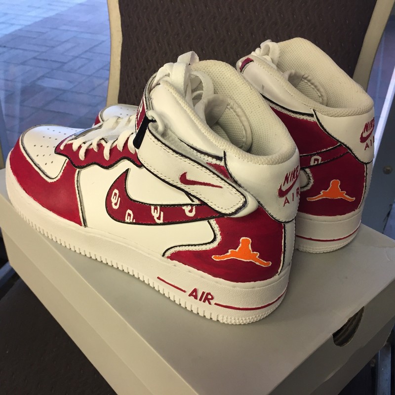 custom throwing shoes