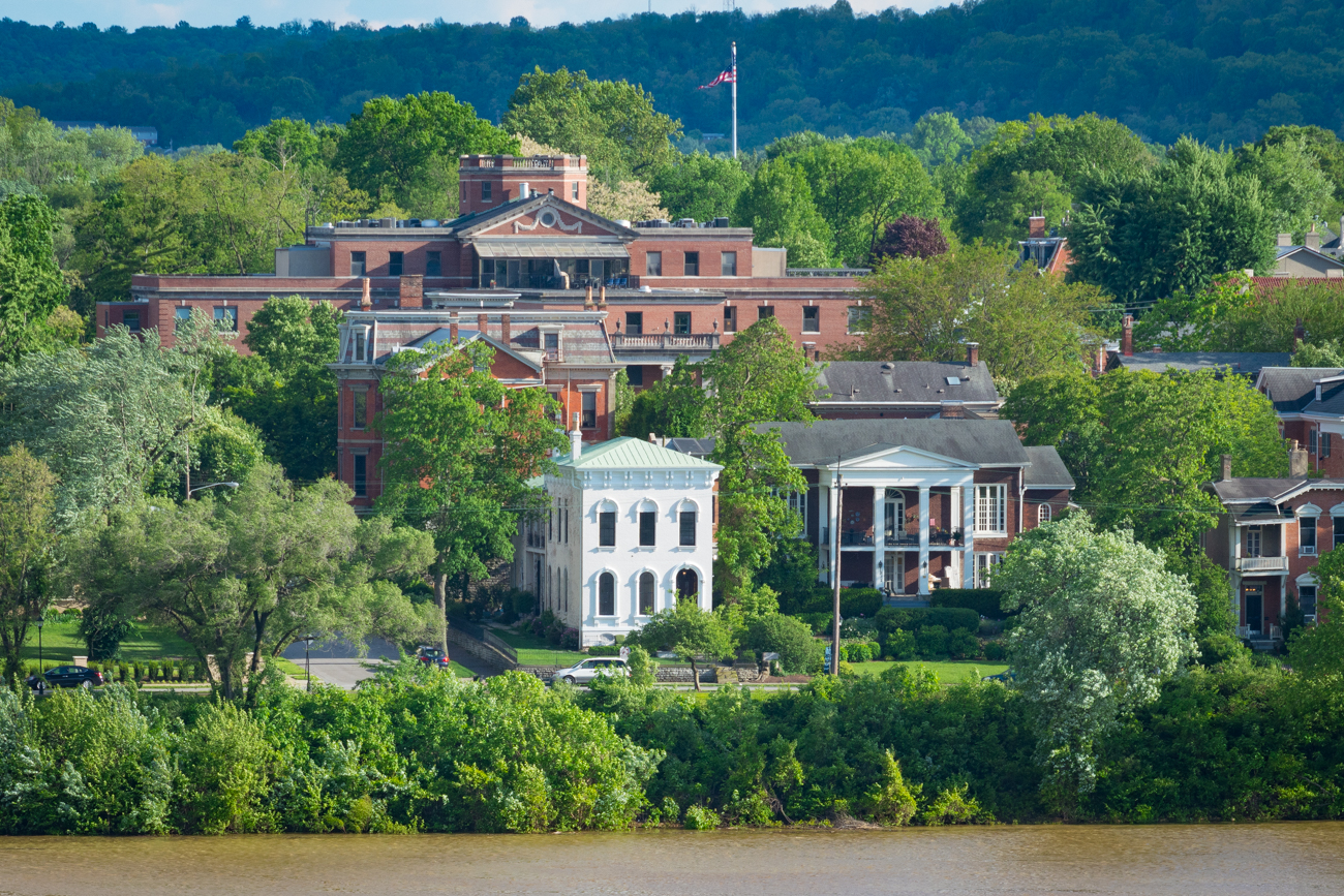 Covington’s Riverside Drive Is One Of The Prettiest Strolls You Can