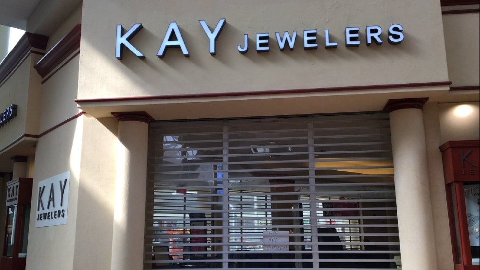 Mall reopens after deadly jewelry heist WOAI