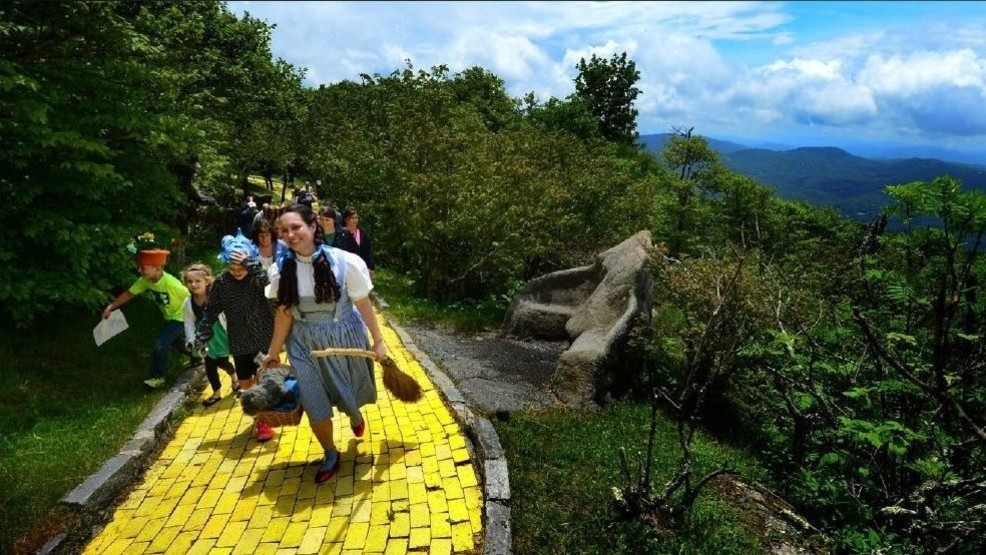 Famed Wizard Of Oz Theme Park On North Carolina Tennessee Border