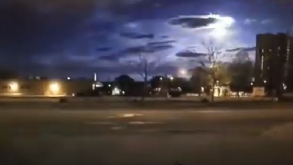 VIDEO Meteor lights up sky in Maine WGME