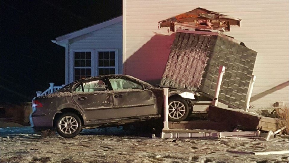 Man charged with DWI after crash into Batavia home causes gas leak WHAM