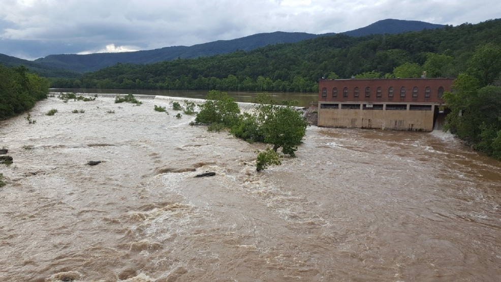 2 people rescued from James River, flood warning in effect WSET