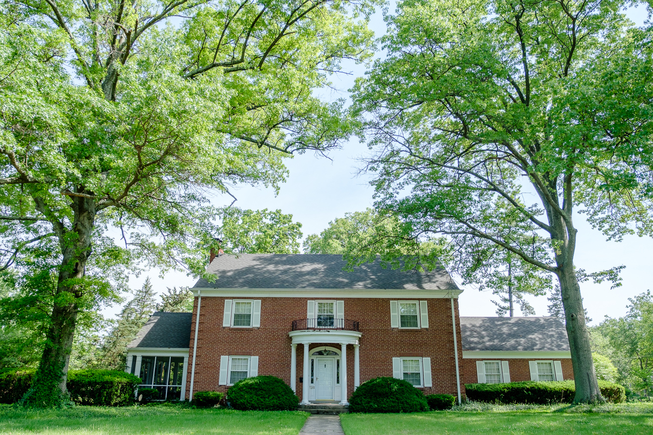 A Sidewalk Tour of the Stunning Homes on Hollywood Avenue in College Hill Cincinnati Refined